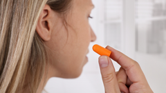 Los tapones de o�dos son utilizados con frecuencia para atenuar los efectos de la sobrestimulaci�n sensorial.