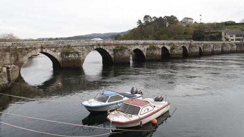 Puente situado en Pontesampaio