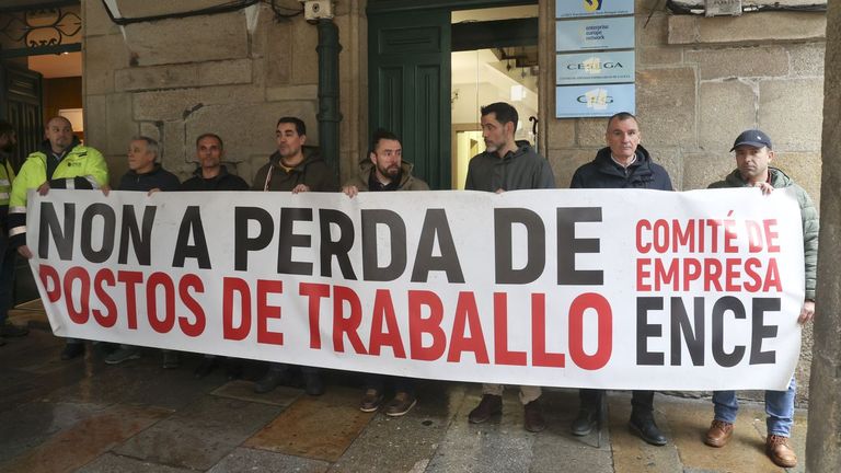 El comité de empresa de Ence Pontevedra lleva el conflicto laboral a Santiago: «A empresa está incumplindo e a Xunta agora ponse de perfil»