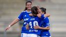 Real Oviedo Femenino gol Isina Victoria.Las futbolista azules celebran uno de los goles conseguidos ante el Victoria CF