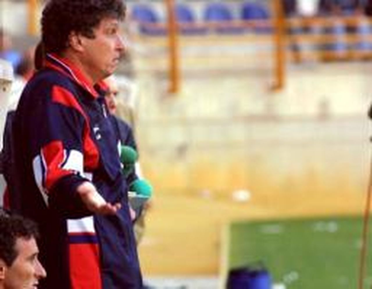 Antonio Gómez es el mejor situado para dirigir al Ourense