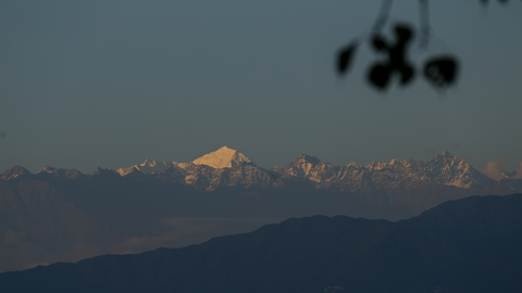 Imagen de archivo de una cordillera nevado sobre el valle de Katmandú, en Nepal