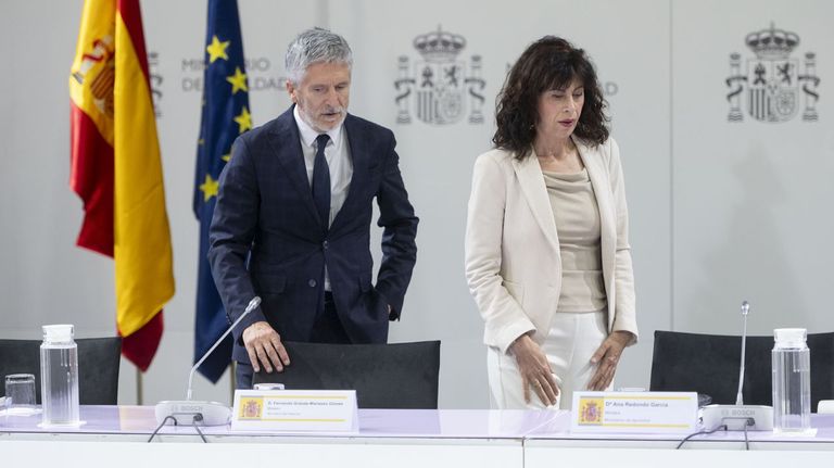 El ministro del Interior, Fernando Grande-Marlaska, y la titular de Igualdad, Ana Redondo, este martes en el Comité de crisis institucional ante el repunte de casos de asesinatos machistas.