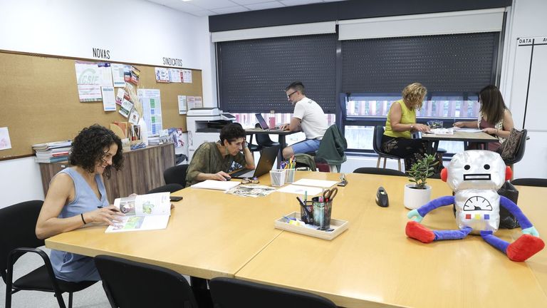 El curso arranca con más profesores de apoyo, pero aún lejos de lo recomendable