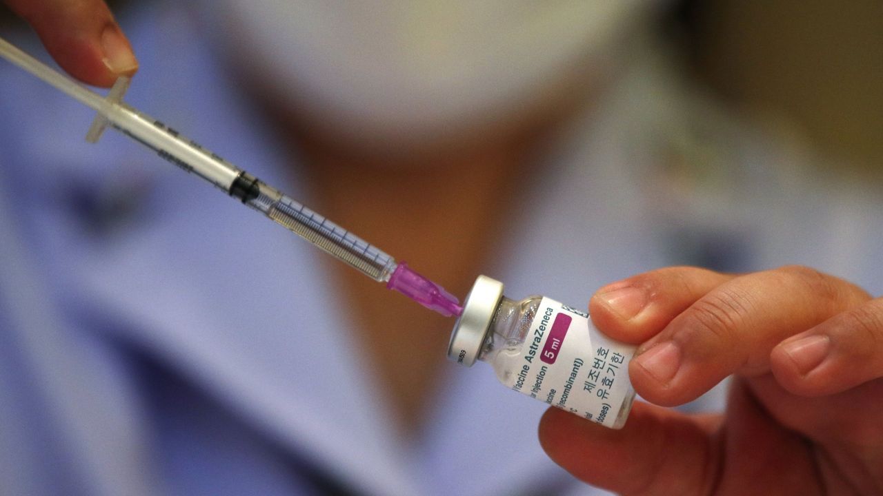 Irlanda también suspende la administración de la vacuna de AstraZeneca