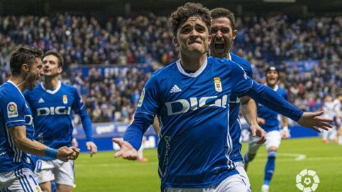 Javi Mier celebra su gol al Valladolid en la 21/22