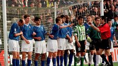 Momento del Real Oviedo-Real Betis disputado en la 99/00