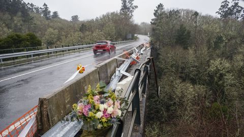 Puente en Cerdedo-Cotobade desde el que se precipitó al Lérez un autobús en Nochebuena