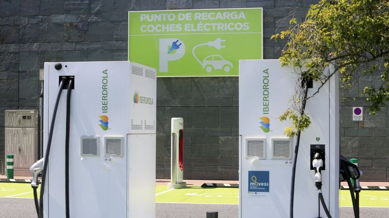 La solicitud de las nuevas ayudas para el coche eléctrico podrían retrasarse «hasta mayo o junio»