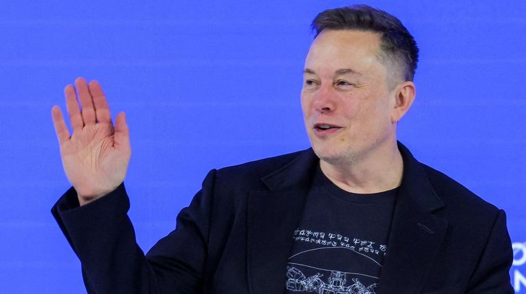 Elon Musk anima a convertir la España vaciada en la central eléctrica de Europa a través de la energía solar