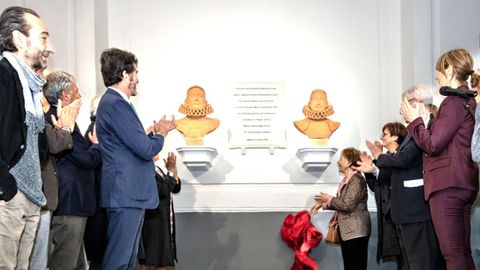 Inaguración de los bustos de Giovan Battista Manso (izquierda) y el séptimo conde de Lemos en la sede de la fundación napolitana Real Monte Manso di Scala, celebrada el pasado 25 de marzo