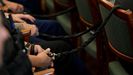 Los cuatro acusados escuchan la sentencia en el Tribunal de Szeged, en el sur de Hungría