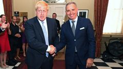 El primer ministro británico, Boris Johnson y su asesor de seguridad Mark Sedwill, en una imagen de archivo