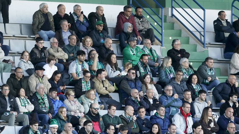 El Racing de Ferrol pondrá a la venta 600 entradas para el derbi de Pasarón