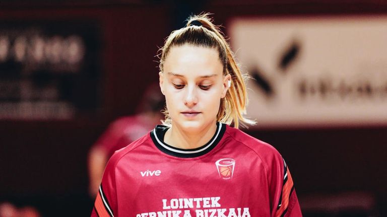 Esther Castedo, jugadora lucense del Gernika: «Los partidos de la EuroCup son súper físicos, se deja mucho más contacto»