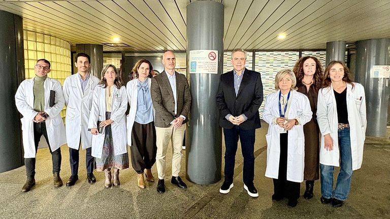 El Sergas no consigue que se deje de fumar en los recintos de hospitales y centros de salud
