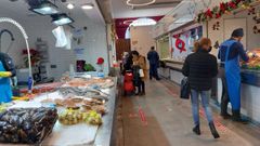 En la plaza de abastos de Lugo se vendieron este jueves variados pescados y mariscos 