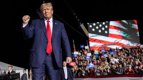 Picture of Trump in October 2022