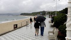 La playa de Samil (Vigo) en pleno mes de agosto, el da 12