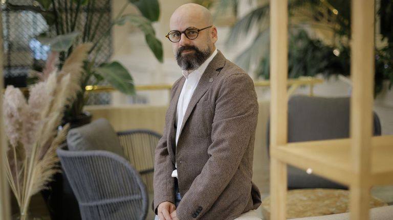 Sergio Oliva, portavoz nacional de la Asociación Francisco de Vitoria: «Los ataques a los jueces acaban minando a la Justicia y a la separación de poderes»