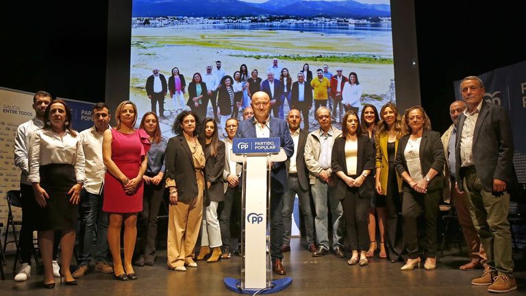 Manuel Durán y su equipo en día de la presentación de la candidatura.