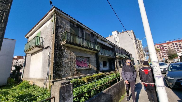 Luz verde a la demolición de cuatro chalés de Defensa en la calle Rosalía de Castro, en Pontevedra