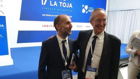 El alcalde de Ourense, Gonzalo Pérez Jácome, con el presidente del Foro La Toja, Josep Pique