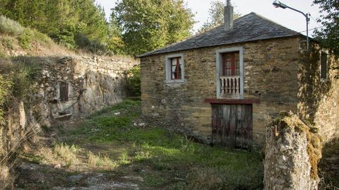 Vivienda tradicional en Albariza. A la izquierda, en el muro, puede verse la puerta de un pozo 