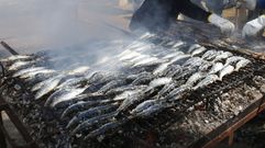 Asadas a la parrilla, las sardinas son una de las delicias del verano
