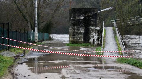 Inundaciones en la provincia de Ourense.En Vilamartín, el Sil ha inundado dos casas en Valencia, y varias carreteras en todo el territorio municipal