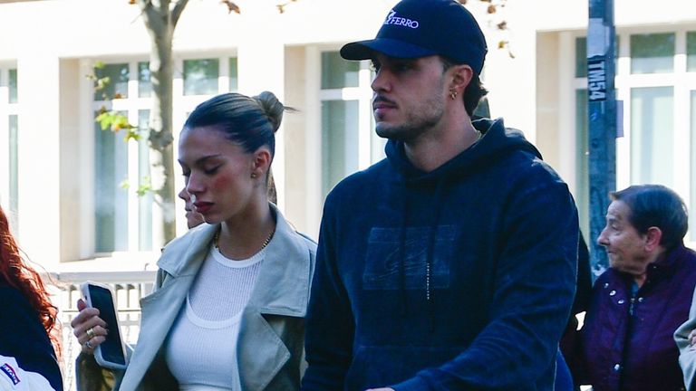 Alejandra Rubio y Carlo Costanzia dan la bienvenida a su primer hijo