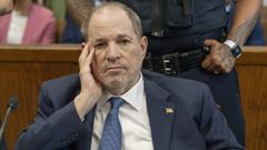 Harvey Weinstein en el tribunal penal de Manhattan tras anularse su condena y la orden de repetir el juicio