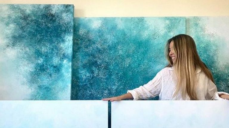 Tania Ciffer pone su mirada pictórica en el océano
