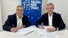 Luis Menor y Alfonso Rueda, en la firma del documento de compromisos del PPdeG con Ourense.
