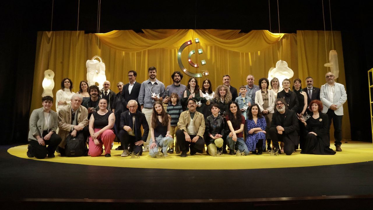 Foto de familia da quinta Gala da Cultura da Deputaci&oacute;n da Coru&ntilde;a.