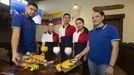 A finales de otoo se inaugur Mi Bodegn Latino en el nmero 17 de la Ra Nova de Abaixo (al lado de la panadera Forno de Compostela). Se trata de un negocio familiar empieza a hacerse conocido por sus propuesta gastronmica, una combinacin de la tradicin sudamericana y mediterrnea: Apenas la gente nos est conociendo y todas las semanas vienen clientes nuevos.