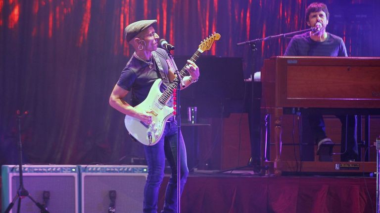 Fito y Fitipaldis en una actuación en A Coruña