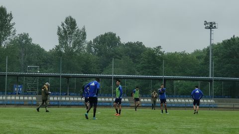 Entrenamiento del Vetusta en El Requex�n