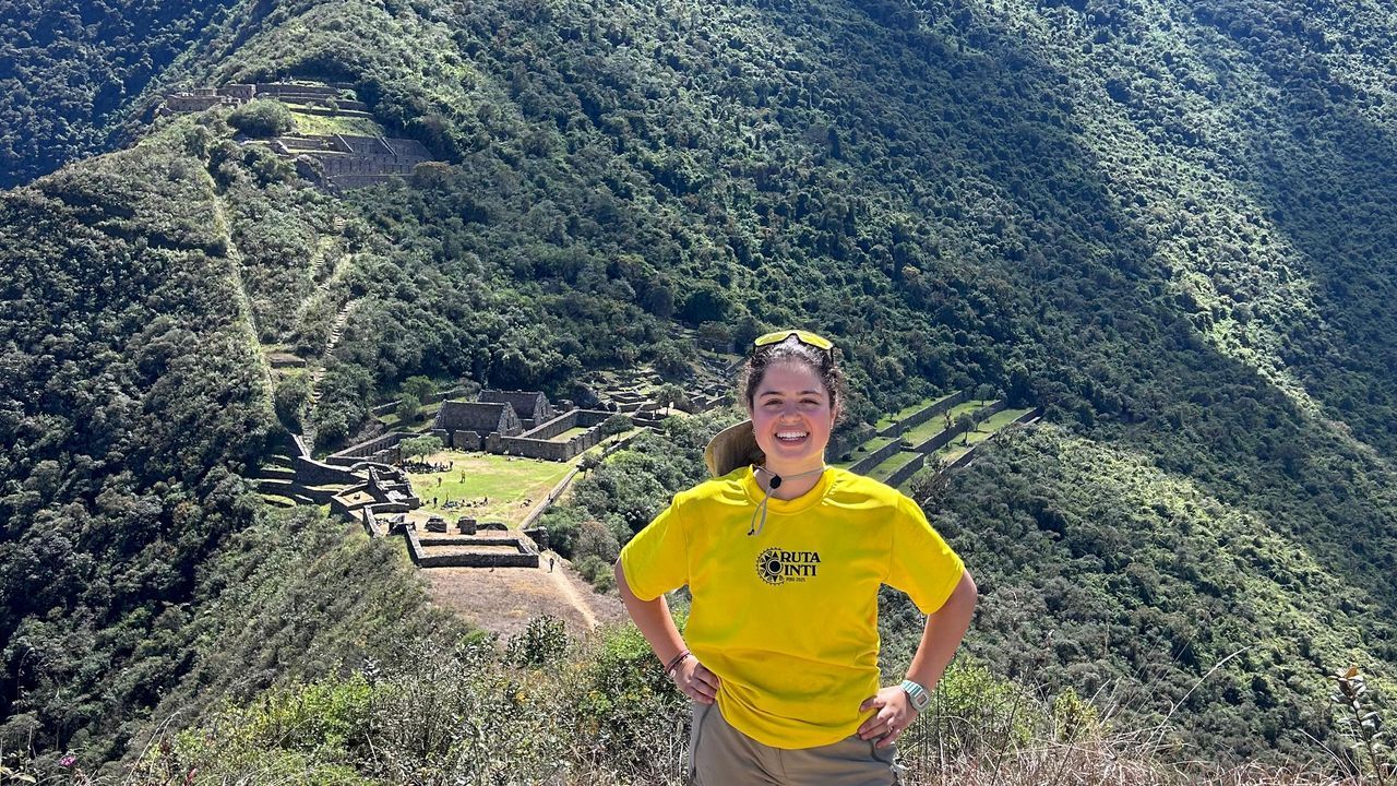 La Ruta Inti de Carolina Yez.Armida madre e hija, que tenan un gran parecido fsico y que fallecieron prematuramente en ambos casos.