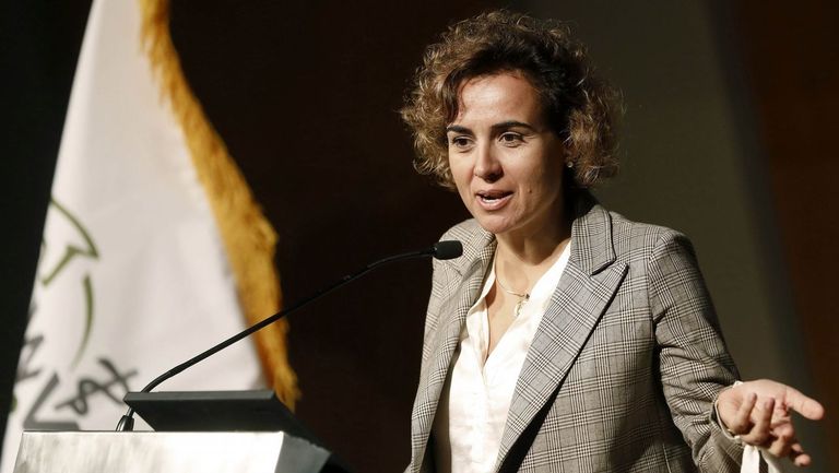 La ministra de Sanidad, Dolores Montserrat, acusó a Puigdemont de alargar «la agonía que el mismo ha creado entre catalanes»