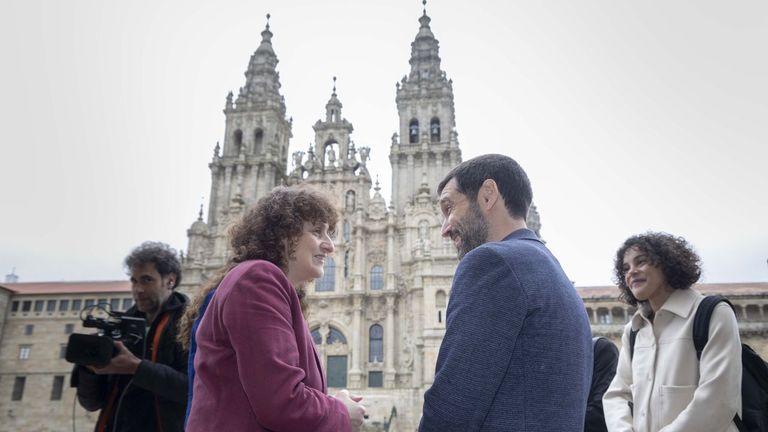 El ministro Pablo Bustinduy, esta mañana con la alcaldesa de Santiago, Goretti Sanmartín.
