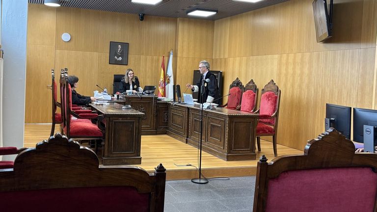 Se gastó 2.500 euros en una noche de fiesta en Ourense y asegura que otro hombre le pagó todo: «En el mundo de la droga se vive el momento»