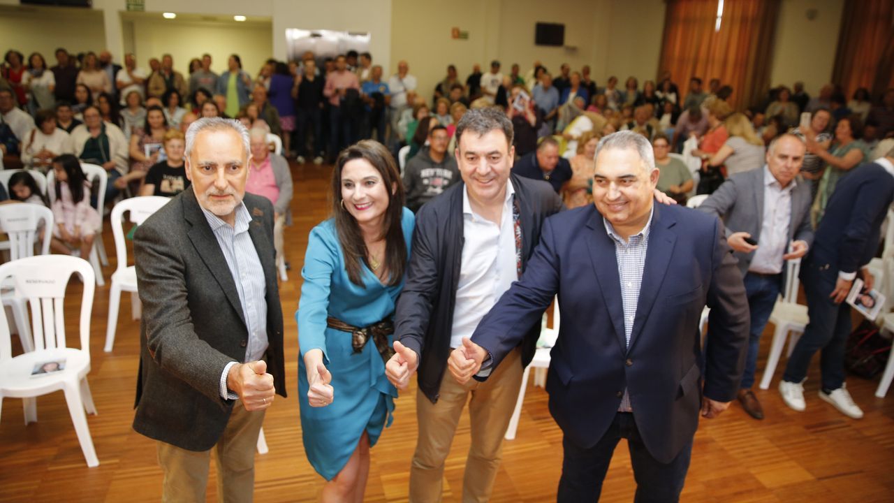 Acto de presentaci�n de la candidatura socialista en O Irixo, que encabeza Iago Fari�as