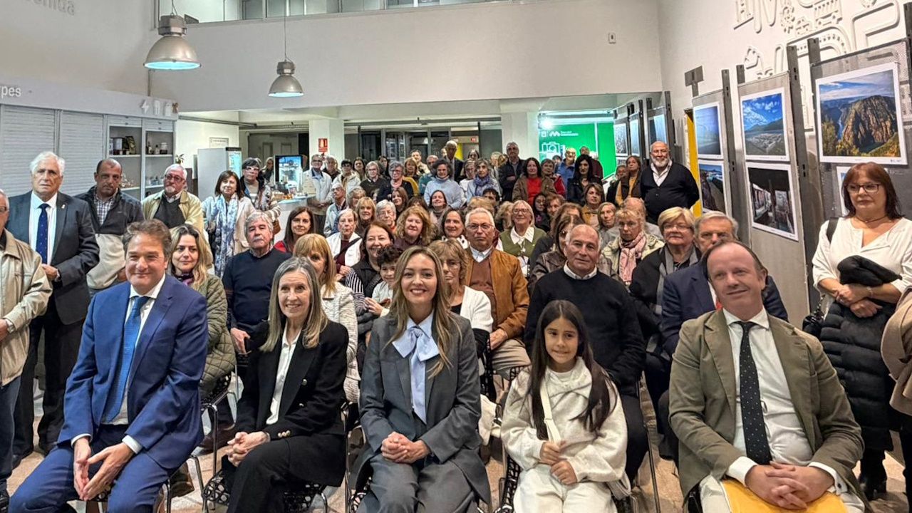 Fabiola Garc�a en su encuentro con la colectividad gallega en�Montevideo