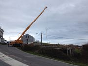Retirada de la gr�a situada en la calle Costa do Castro, en Foz