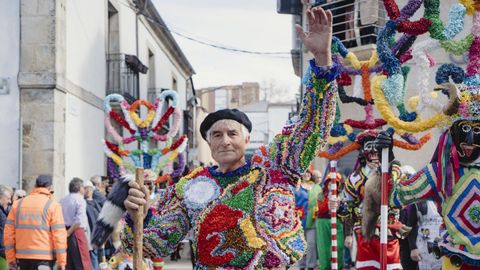 Domingo de entroido en Viana do Bolo.Jornada grande para folións y boteiros.