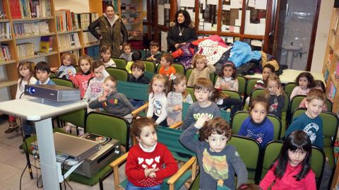 Con la visita de alumnos de cuatro aos del Couceiro Freijomil a la biblioteca municipal de Pontedeume, el ciclo de animacin a la lectura hace un parn hasta despus de Semana Santa