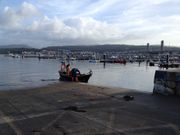 Las primeras lanchas llegaron al puerto de Testal a las diez y media de la ma�ana.