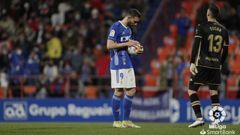 Borja Bast�n se prepara para lanzar el penalti ante el Lugo