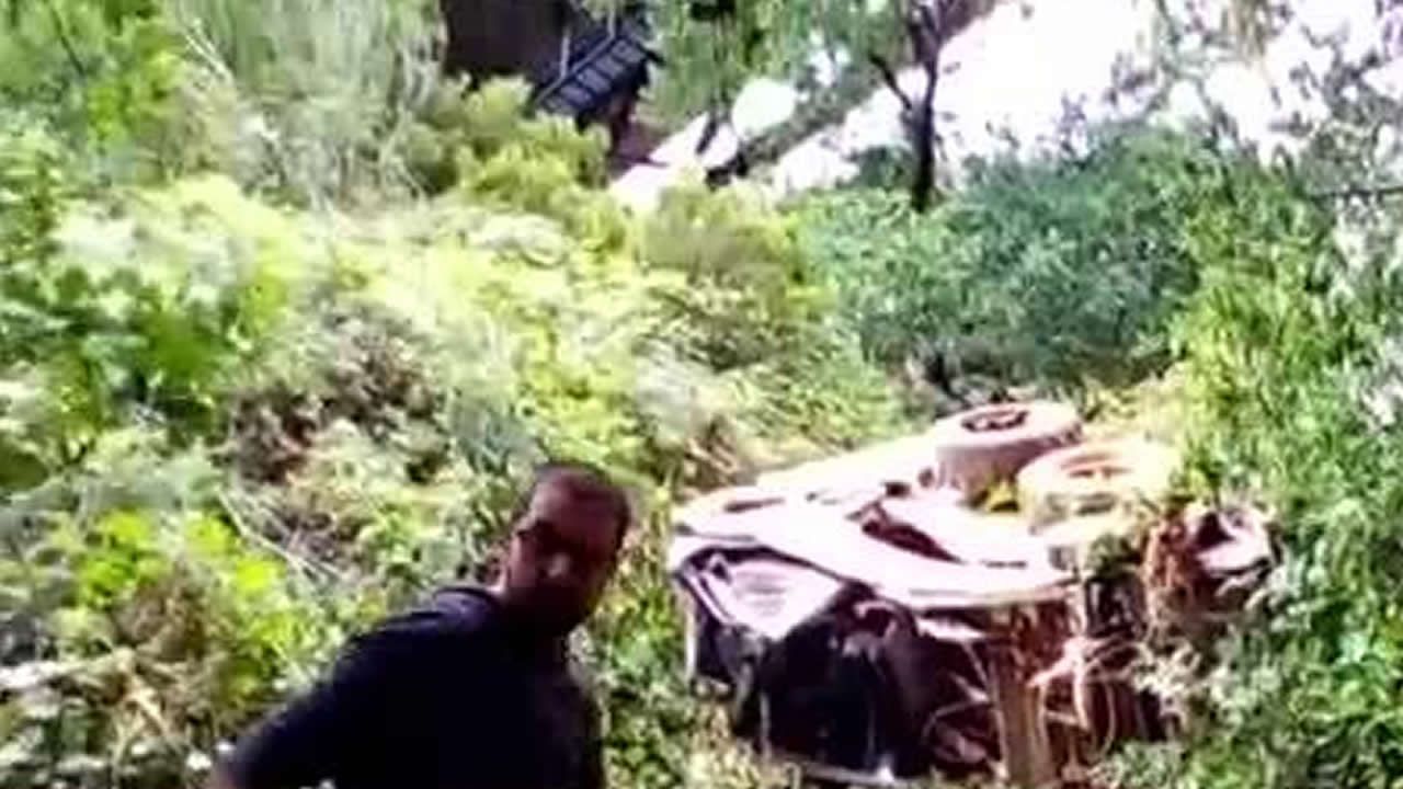 Rescatado con vida en Baralla despu�s de caer con una desbrozadora desde 40 metros de altura.Imagen de archivo